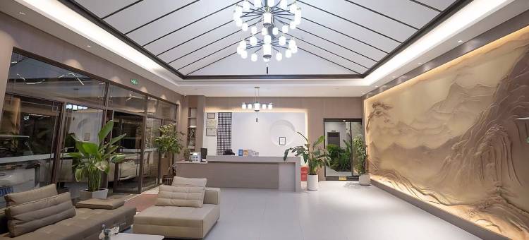 罗平云上澜苑酒店(罗平县人民医院店)图片