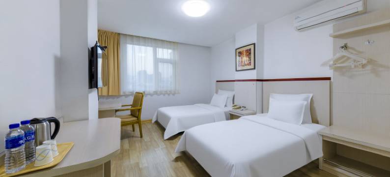 铁道饭店酒店(新华广场地铁站呼和浩特火车站店)图片