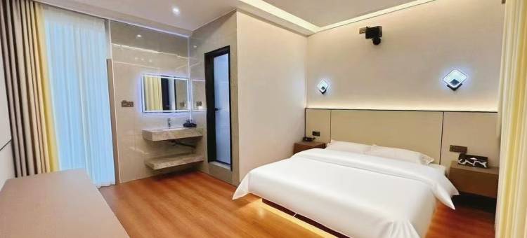 云尚居酒店(夜郎广场人民医院店)图片