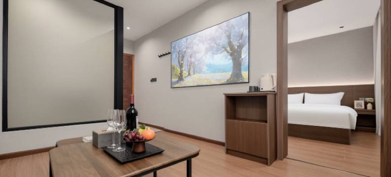 洲月美濠酒店(宁波路国贸购物中心店)图片