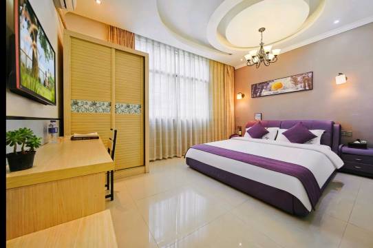 优家国际青年酒店(兴义梦乐城桔山广场店)