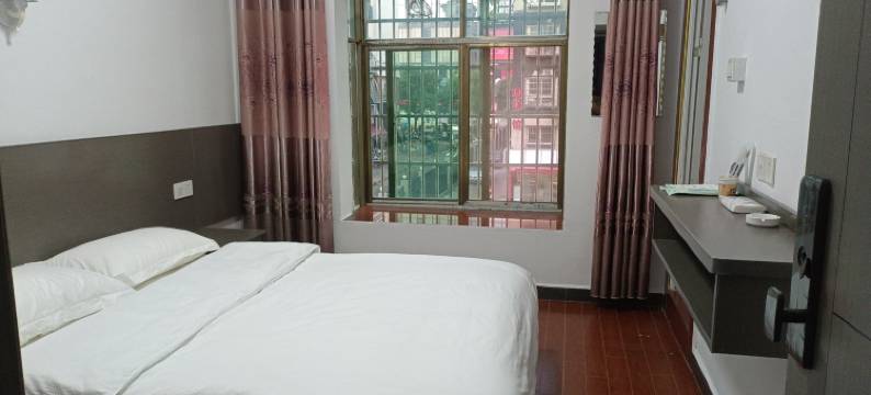 鸿运旅馆(南昌县科技学院店)图片