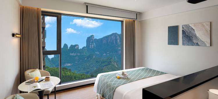 夏朵•全屋智能城市民宿(天门山索道店)图片