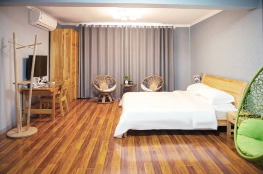 小城民宿(柞水迎春广场店)