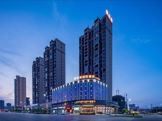 曼哈顿国际酒店(新化县体育馆县政府店)