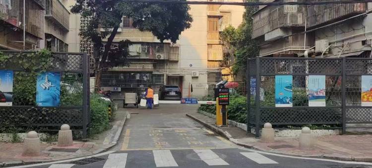 爱转角家庭旅店(香洲长途站店)图片