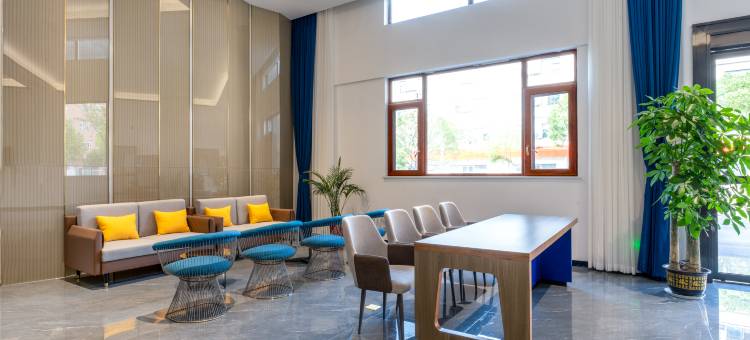 7天优品酒店(武汉吴家山经济开发区店)图片