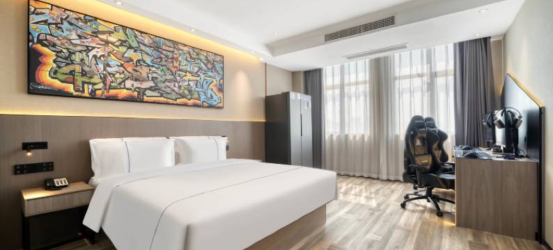 ReMAX热麦电竞酒店(宁波海洋世界福明路地铁站店)图片