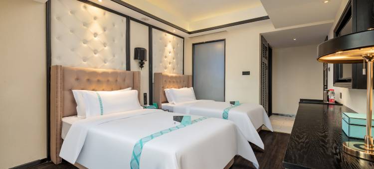 希岸酒店(贵阳花果园财富广场五里冲地铁站店)图片