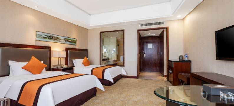 句容余坤墨尔顿大酒店图片