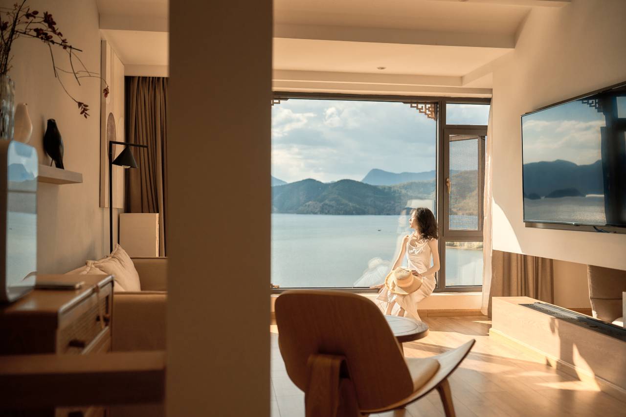 泸沽湖前湖·月遥全湖景度假酒店图片