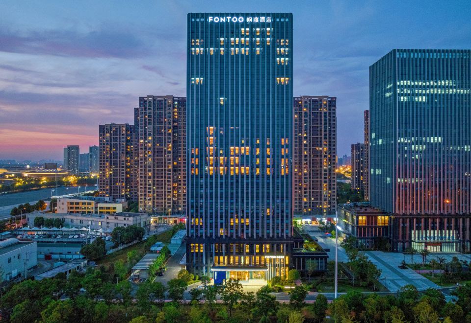 武汉沌口体育中心枫渡酒店外景图