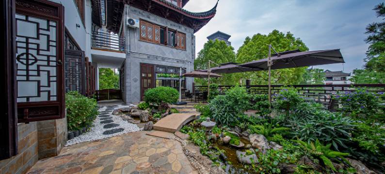 弥勒叁月里民宿(湖泉生态园店)图片