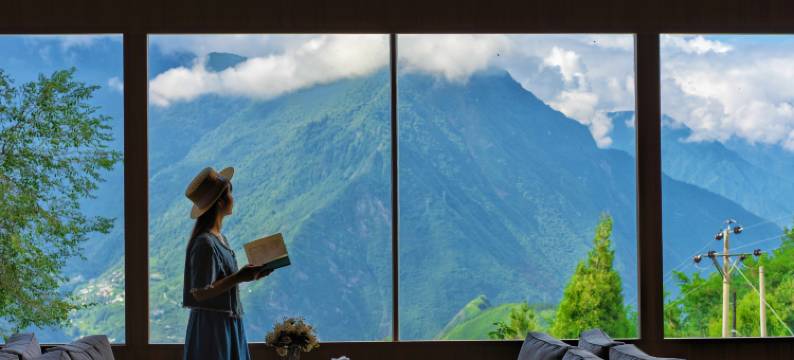 山云涧·360°全视野·山川之巅自然悬崖美宿(理县店)图片