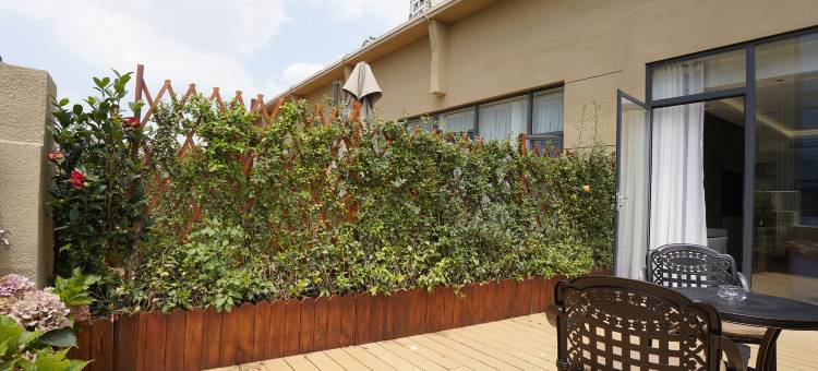 云上四季尚品酒店(昭通省耕山水店)图片