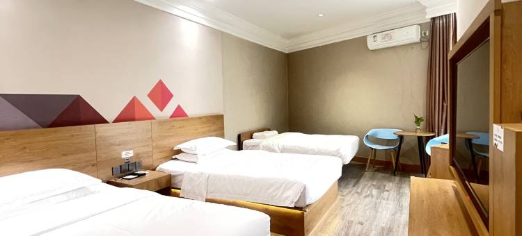 沁玥酒店(自贡彩灯公园梵华1939购物广场店)图片