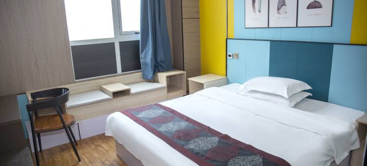 云绯酒店(郑州新郑机场恩平湖地铁站店)图片