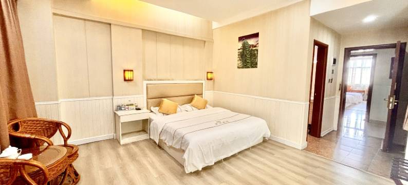 芒市翠堤酒店图片