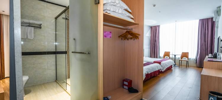 贵港荷曼酒店(职业教育中心店)图片