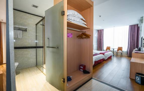 贵港荷曼酒店(职业教育中心店)