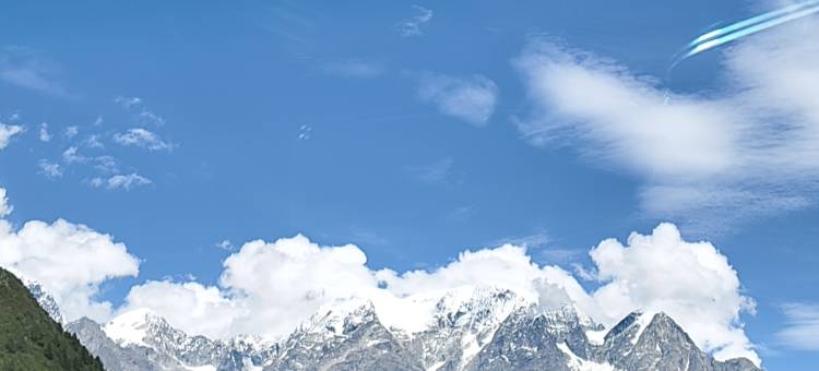 稻城豪亚酒店图片