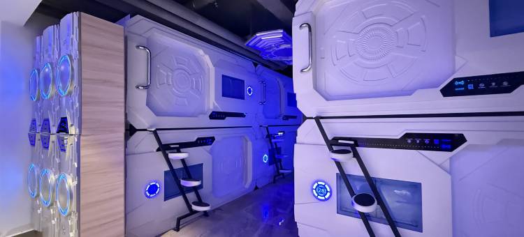 简朴客太空舱青年旅社(Jianpuke Space Capsule Backpacker Hostel)图片