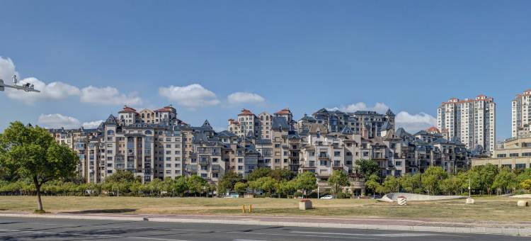 美之宿·高空江景设计师艺术LOFT民宿(南昌之星摩天轮万象城店)图片