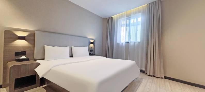 莱怡酒店(昌吉路安亭地铁站店)图片