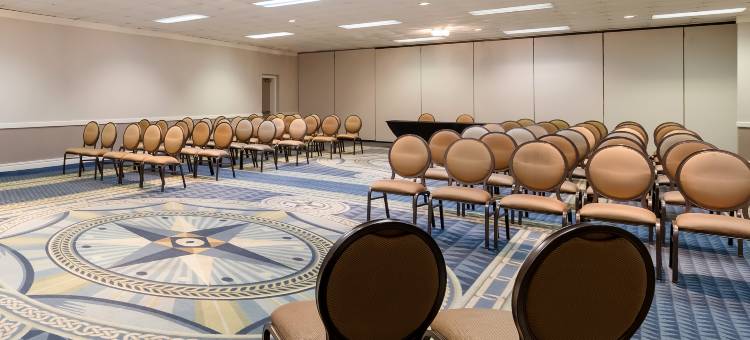 麦金尼凯艺酒店(Red Roof Inn & Conference Center McKinney)图片