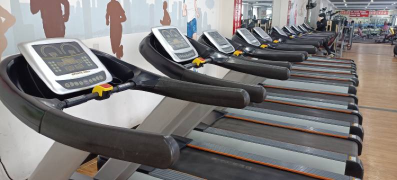 冠逸酒店(开原全民健身中心)图片