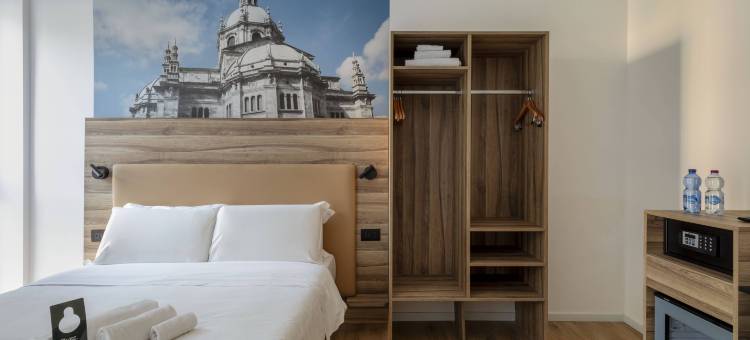 民宿酒店科摩巴拉德洛(B&B HOTEL Como Baradello)图片