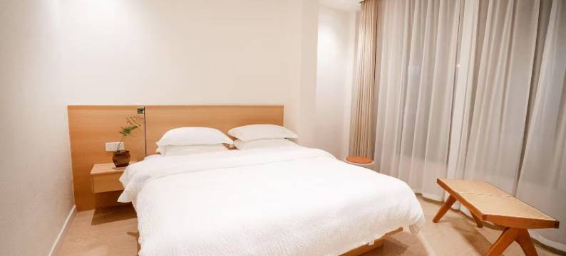 张家界麓隐山居民宿(七十二奇楼高铁西站店)图片