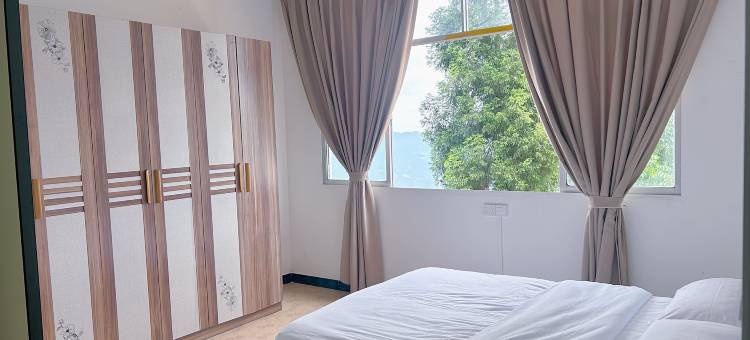 月下天梯酒店图片