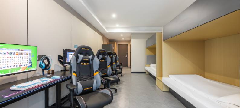 爱电竞酒店(东南大学九龙湖校区诚信大道地铁站店)图片