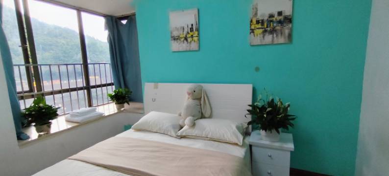 鸿运青年旅舍(花果园店)图片