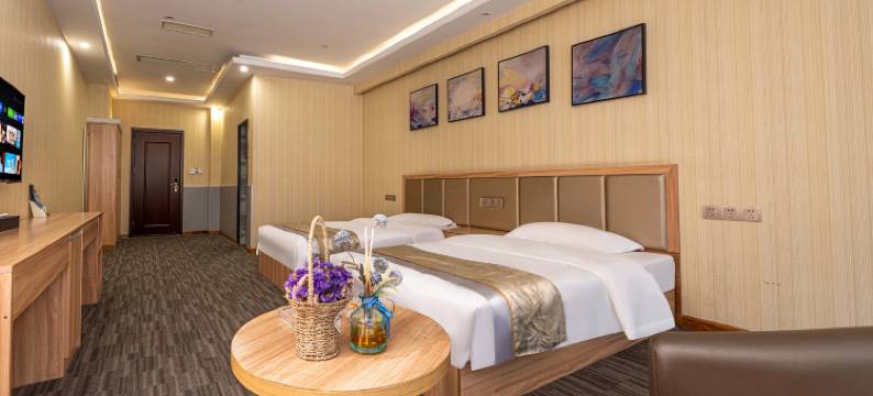 小驻·轻奢主题酒店(自贡华商国际城店)图片