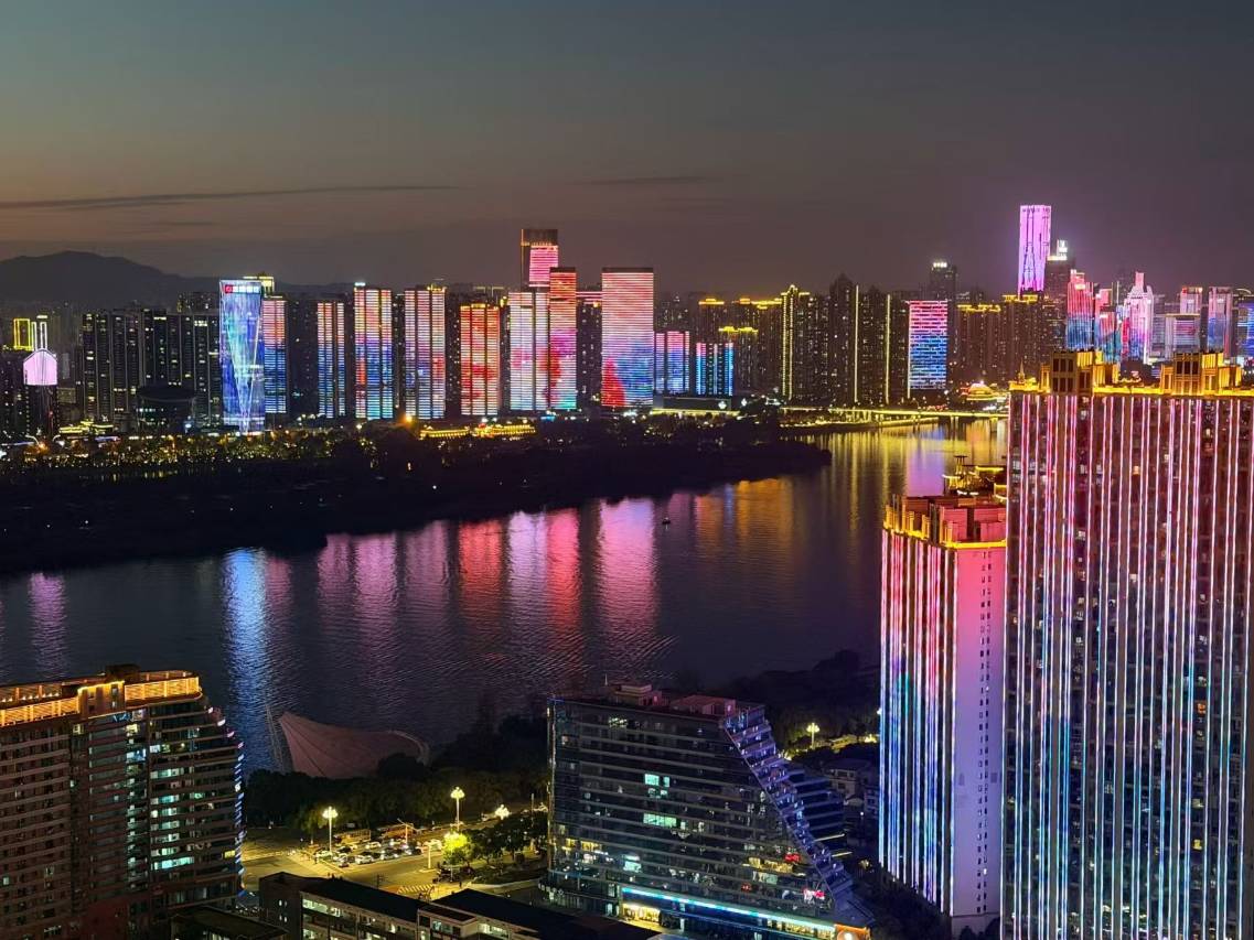 长沙五一广场培元桥地铁站江景亚朵S酒店图片