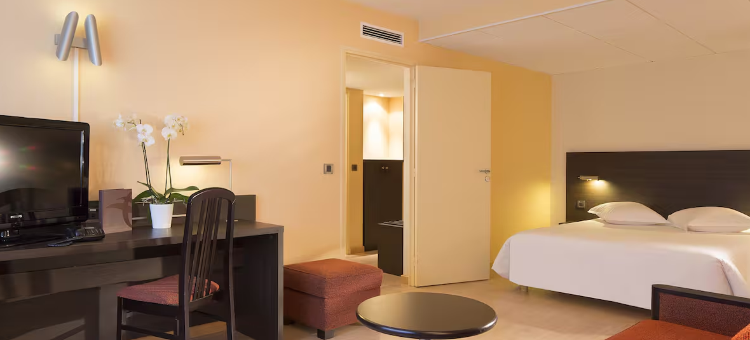 大洋洲布雷斯特机场酒店(Escale Oceania Brest)图片