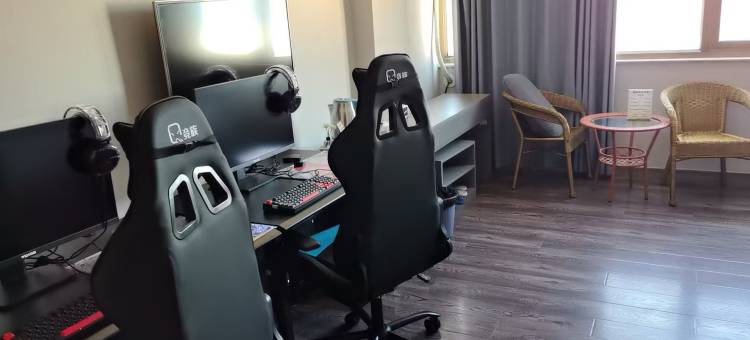 昂拓电竞民宿(唐县中山北大街店)图片