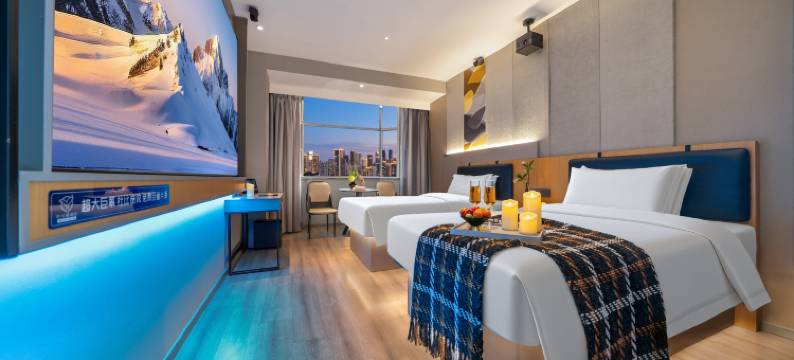 叶与晨电竞电影酒店(石家庄铁道大学义堂地铁站店)图片