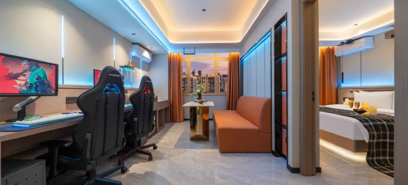 叶与晨电竞电影酒店(石家庄火车站西美花街生活广场店)图片