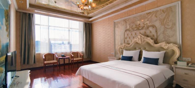 右玉青逸酒店图片