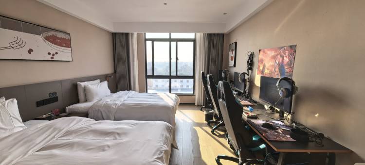 雷神电竞酒店(芜湖南陵客运中心店)图片