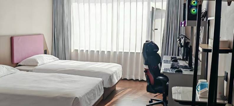如家悠游电竞民宿(呼和浩特和林格尔师大盛乐校区店)图片
