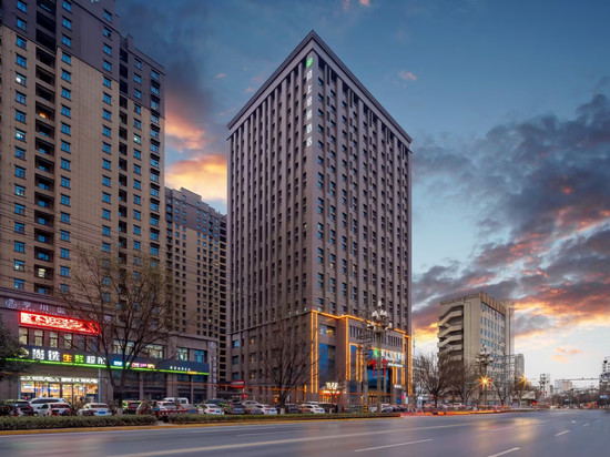 陌上轻雅酒店(天水古城兰天城市广场店)