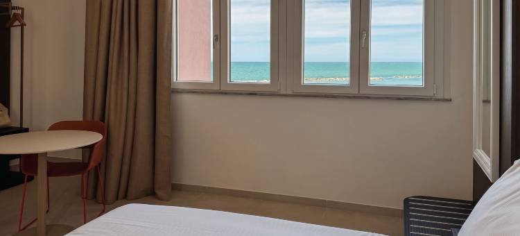 佩萨罗德班斯住宿加早餐旅馆(B&B HOTEL Pesaro Des Bains)图片