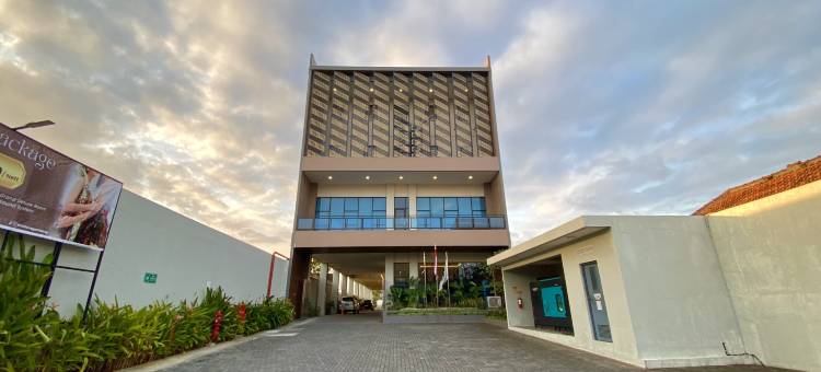 Gombong前线酒店(Front One Hotel Gombong)图片