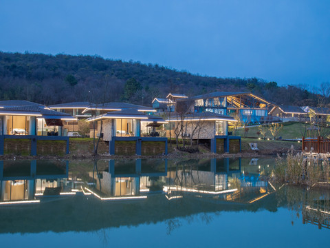 枕水涧度假村