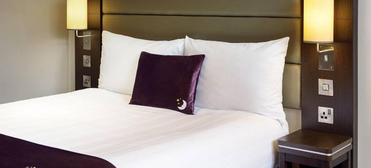 优品迎阿伯代尔酒店(Premier Inn Aberdare Hotel)图片