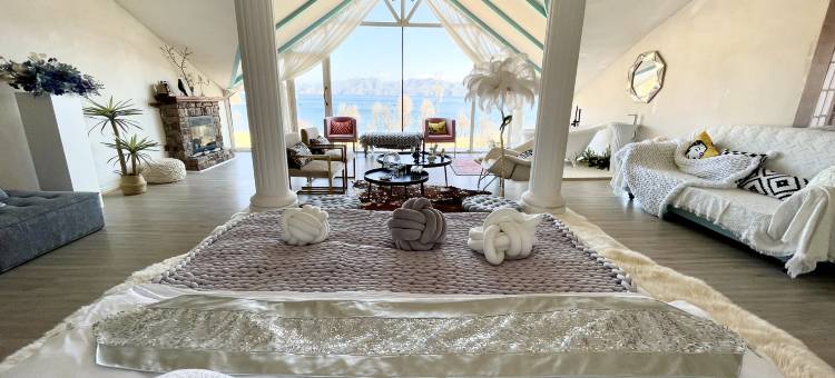 看云去·湖景度假庄园(泸沽湖格姆女神山索道店)图片